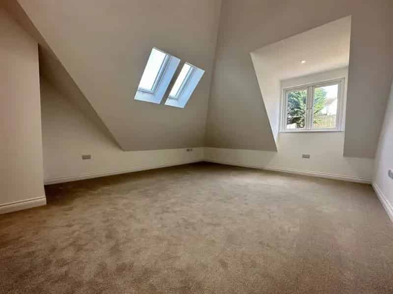 Seven Stunning 2 Bed Apartments Weymouth Allocated Parking