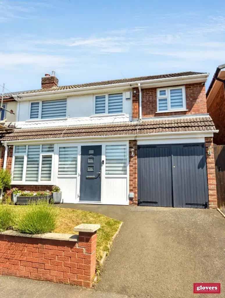 4 Bedroom Semi Detached House For Sale
