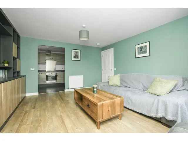 2 bedroom flat  for sale