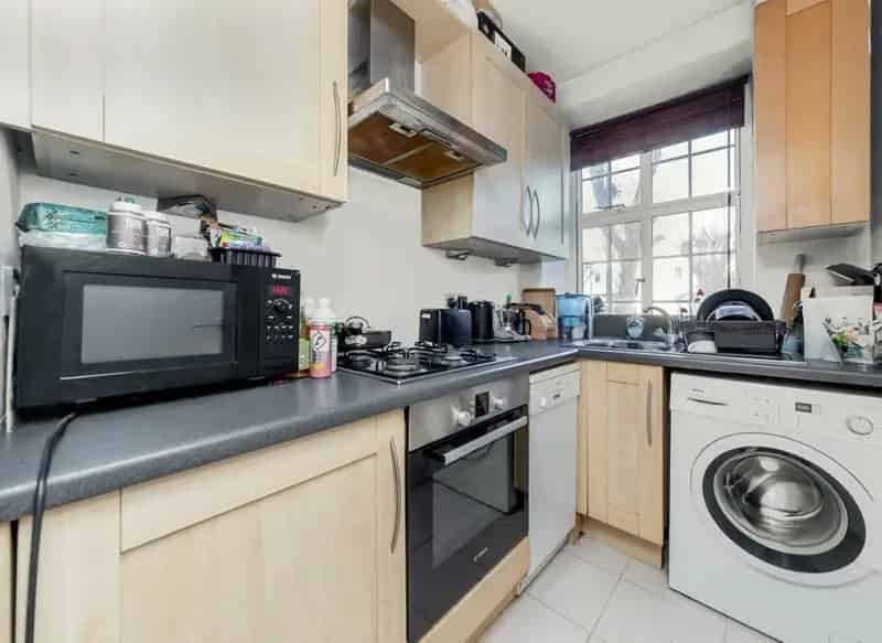 One Bedroom Flat Near Golders Green - Ideal First Time Buy or Investment