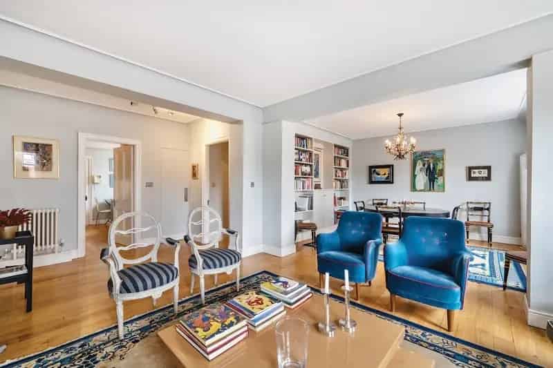3 Bedroom Flat to Rent in Chelsea