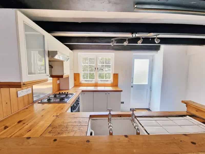2 Bedroom House Helston Road Penryn