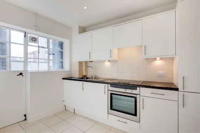 Flat to rent in Fulham Road, London SW3