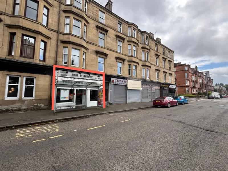 Glasgow West End Salon - 2 Beauty Rooms, 8 Cutting Stations