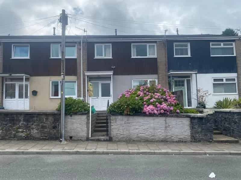 3 Bedroom End of Terrace House for First-Time Buyers