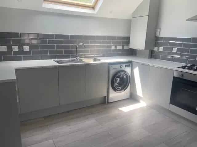 Newly Refurbished 2 Bed Apartment Crosby Near Beach Marina