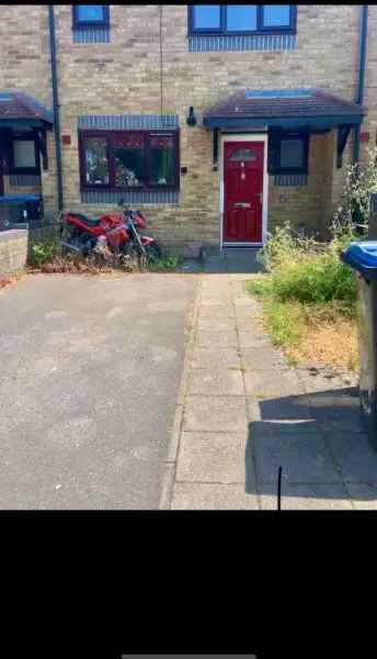 House For Rent in London, England