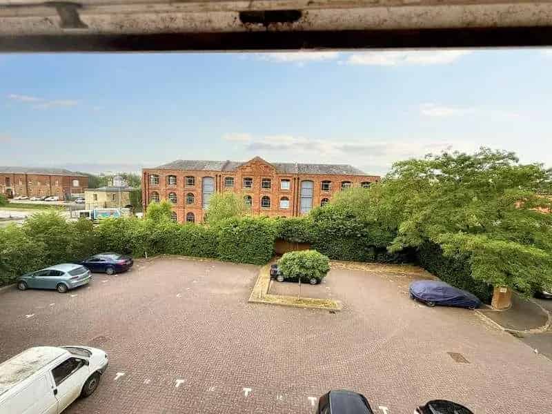 2 Bed Top Floor Apartment for Sale Weedon
