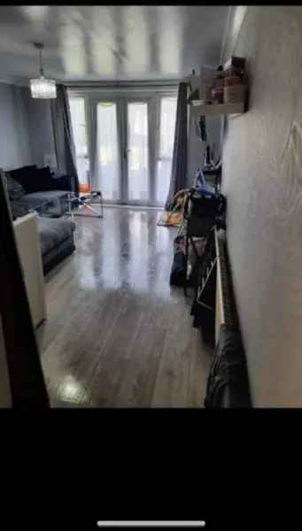 Flat For Rent in London, England