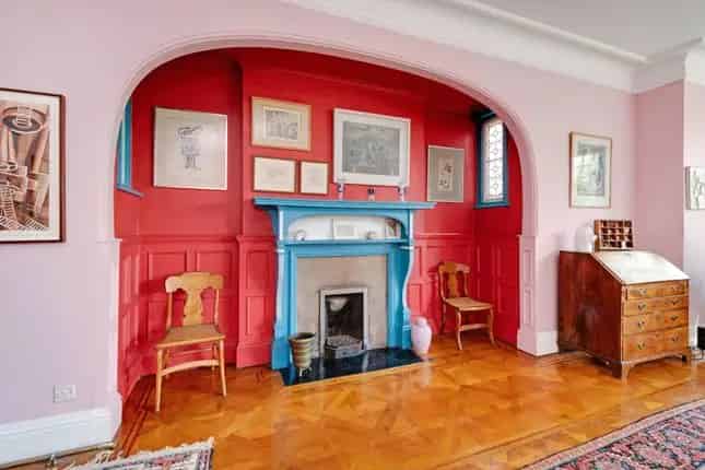 Spacious First Floor Apartment for Sale in NW3 London