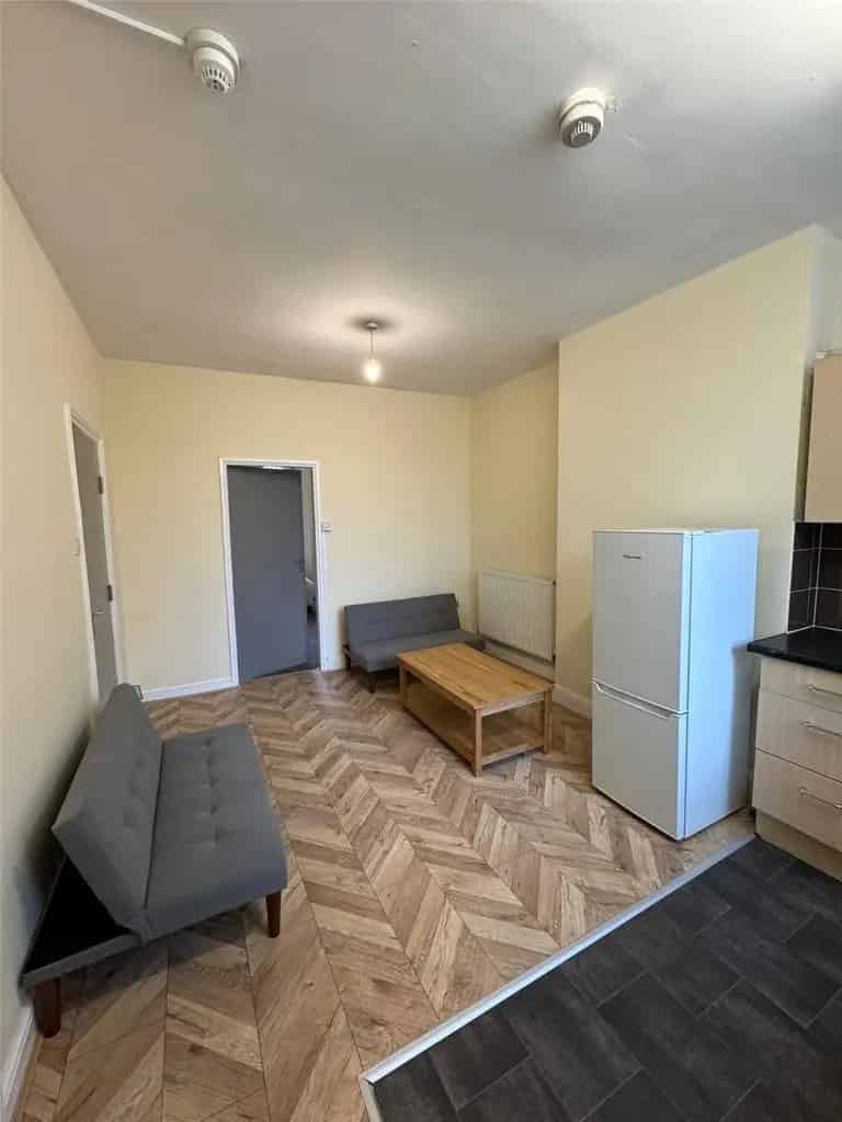3 Bedroom Apartment to Rent for Sharers
