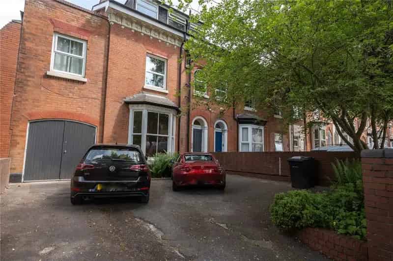 1 Bedroom Apartment for Sale