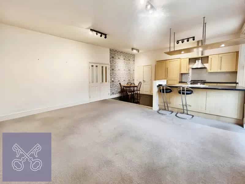 2 Bedroom Flat for Sale Hull City Centre Parking