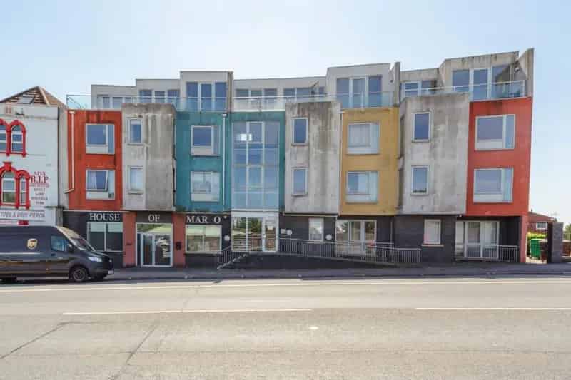 1 Bedroom Flat to Rent Top Floor Apartment Large Terrace