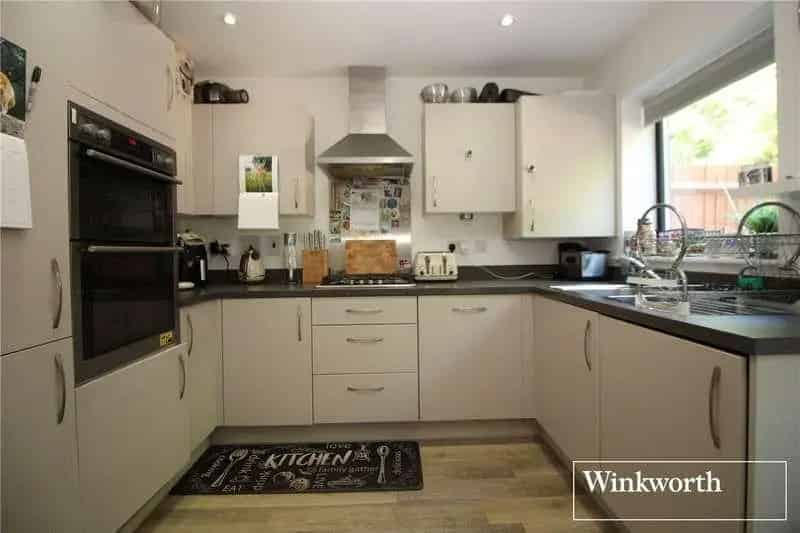 3 Bed Family Townhouse For Sale
