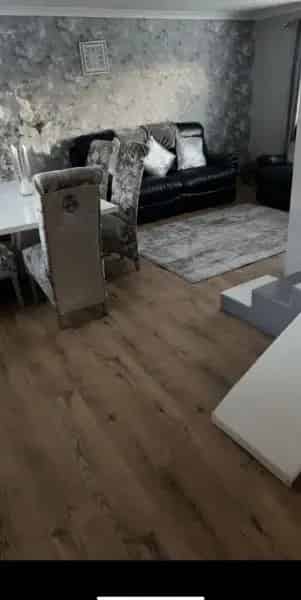 2 Large Bedrooms House New Kitchen Big Garden