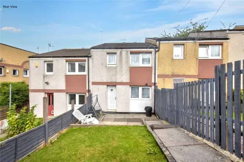 Three Bedroom Townhouse Near City Centre Hospitals and Universities
