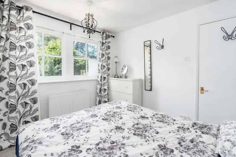 3 Bed Detached House for Sale in Solihull Hillfield