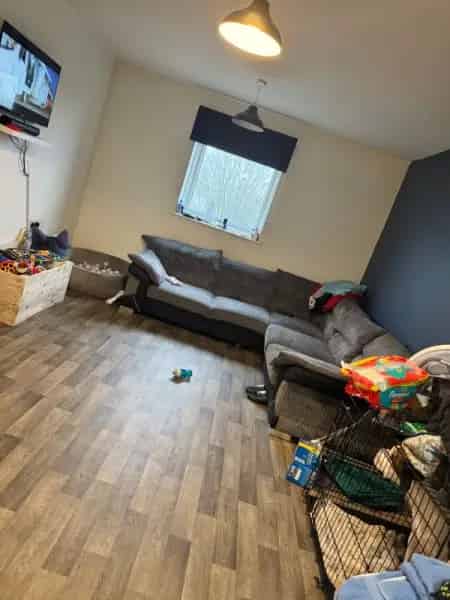 Clean Building Near London Train Station with Great Transport Links