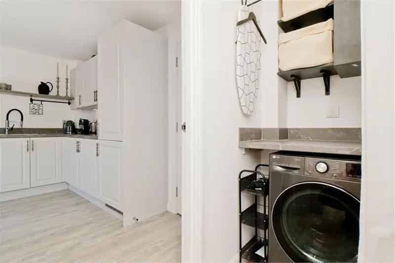 3 Bed Terraced House Mortonhall Modern Interior Ample Parking