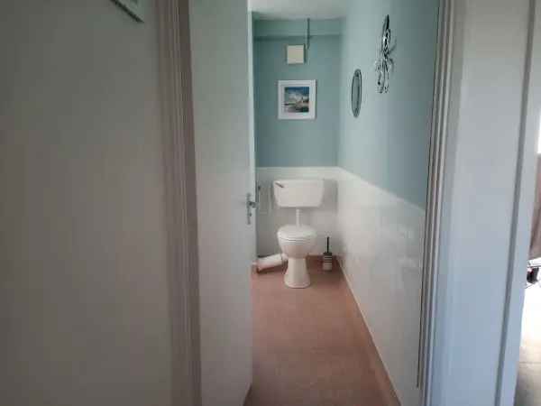 Bungalow For Rent in Dartford, England