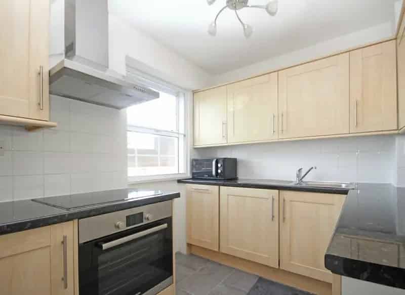 One Double Bedroom Apartment near Liverpool Street Station