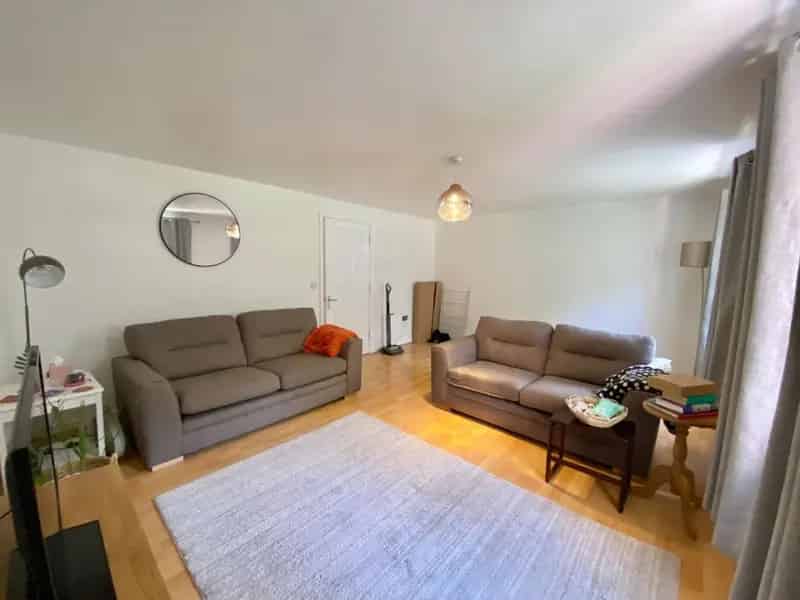 2 Bedroom Flat to Let in Consort House York