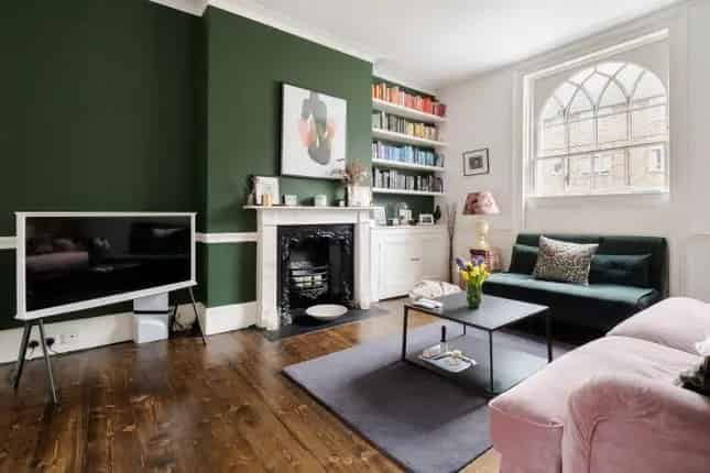 Detached House for Sale in London N1