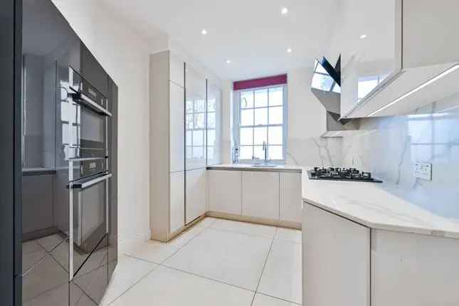 Flat for sale in Maida Vale, Maida Vale, London W9