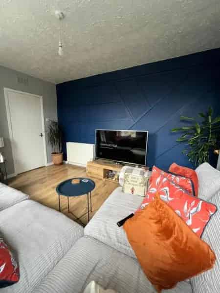 1 Bed Ground Floor House Near Train Station and Shopping