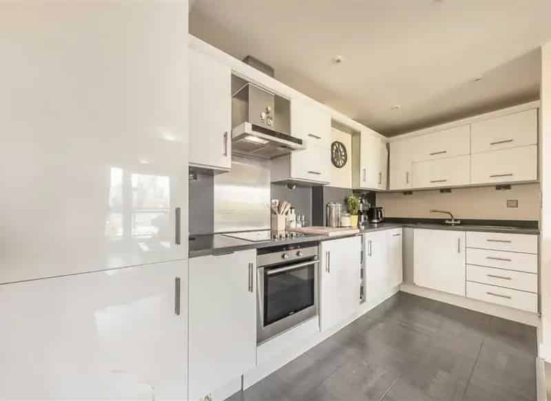 One Bedroom Apartment Near Wapping Overground
