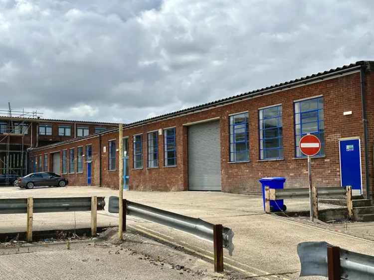 Warehouse Unit to Let Hitchin 4317 sqft