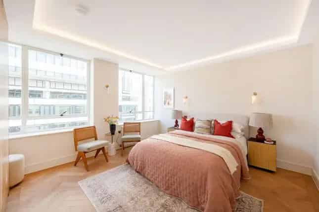 Luxury 3-Bed Sub-Penthouse Apartment Marylebone Central London