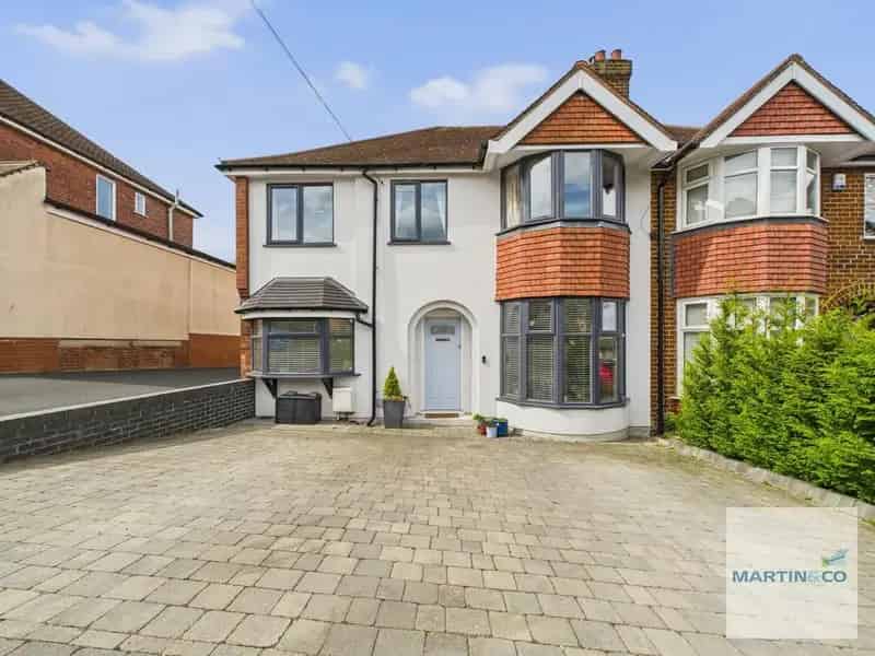 4 Bedroom Semi-Detached House for Sale