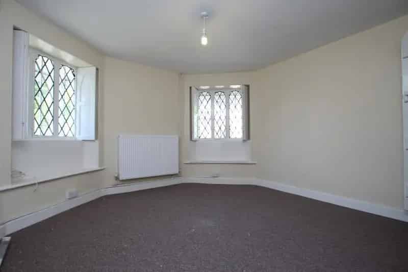 2 Bedroom Detached House Westbury