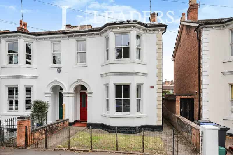 6 Bedroom Student House September 2025 Free WiFi
