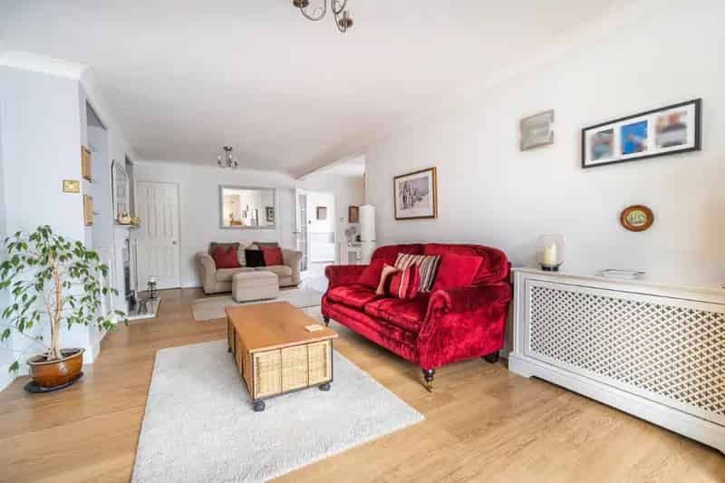 3 Bed Semi-Detached House for Sale