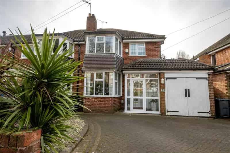 3 Bedroom Semi-Detached House For Sale