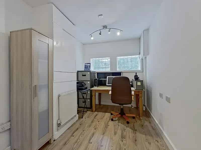 Four Bedroom Family Home Sutton Coldfield Freehold No Upward Chain