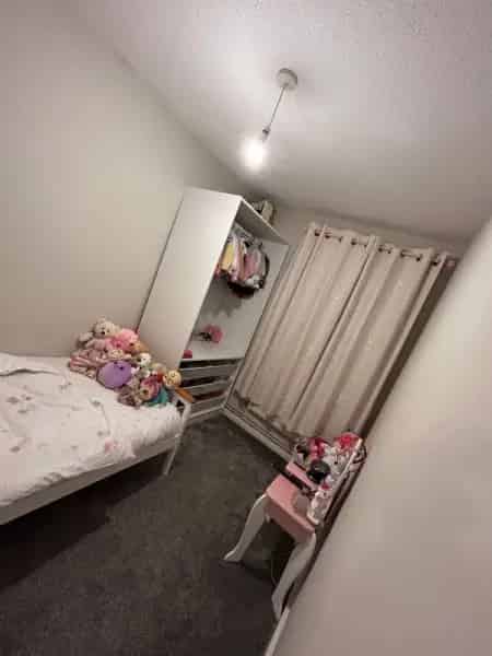 2 Bed Flat Near Tesco Durrington South Facing Balcony Parking