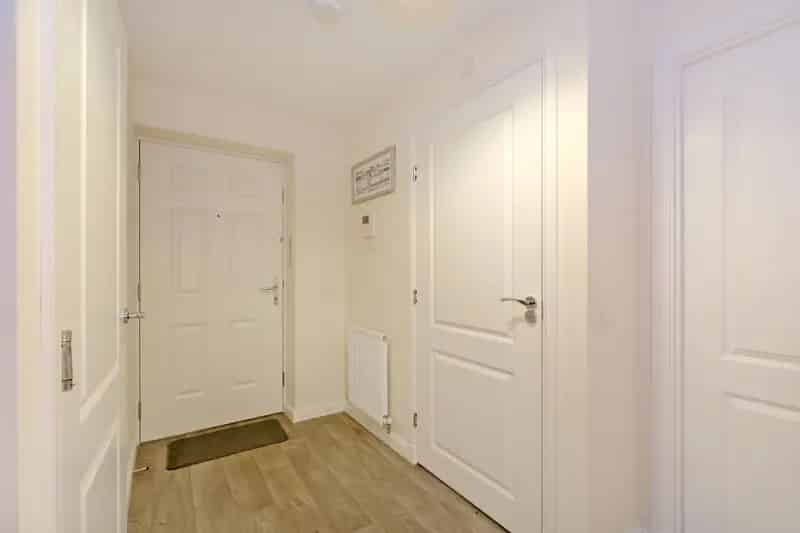 Riverside Apartment Two Bedrooms Parking Stunning Views