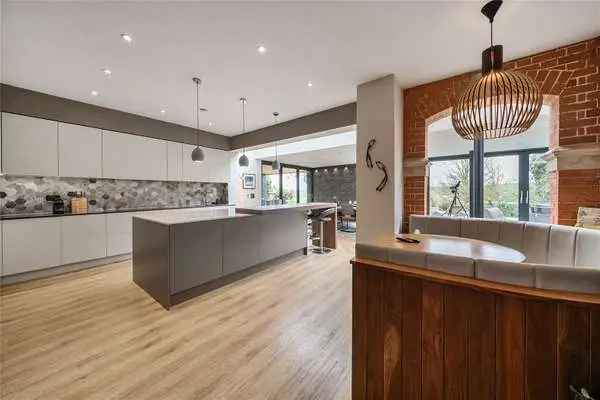 Substantial Family Home with Annexe and Extensive Gardens