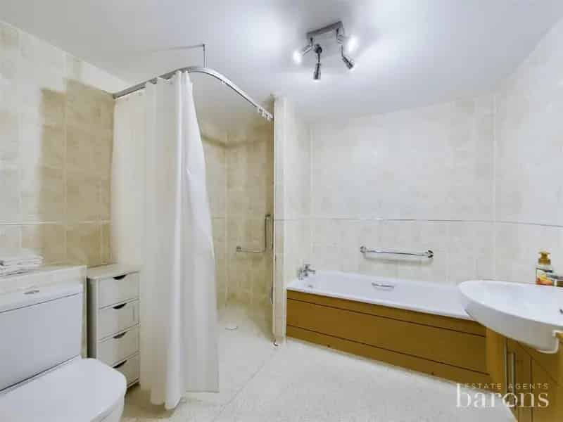 1 Bed Retirement Apartment for Sale in Basingstoke