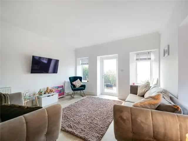 3 Bedroom Detached Waterfront House for Sale