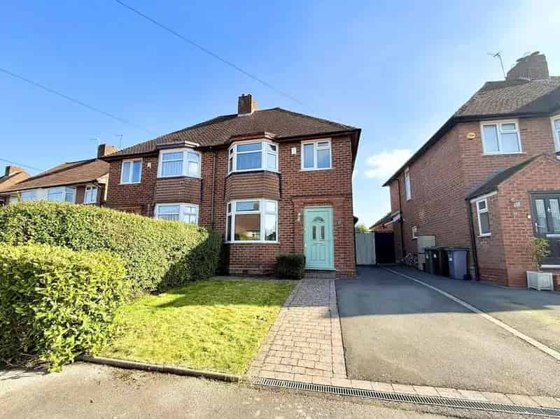 3 Bedroom Semi-Detached House for Sale