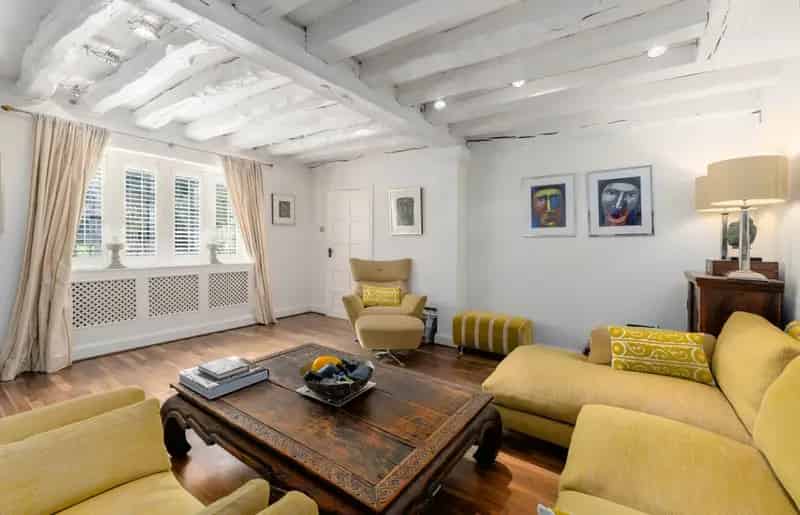 5 Bedroom Tudor House for Sale near Eltham Palace
