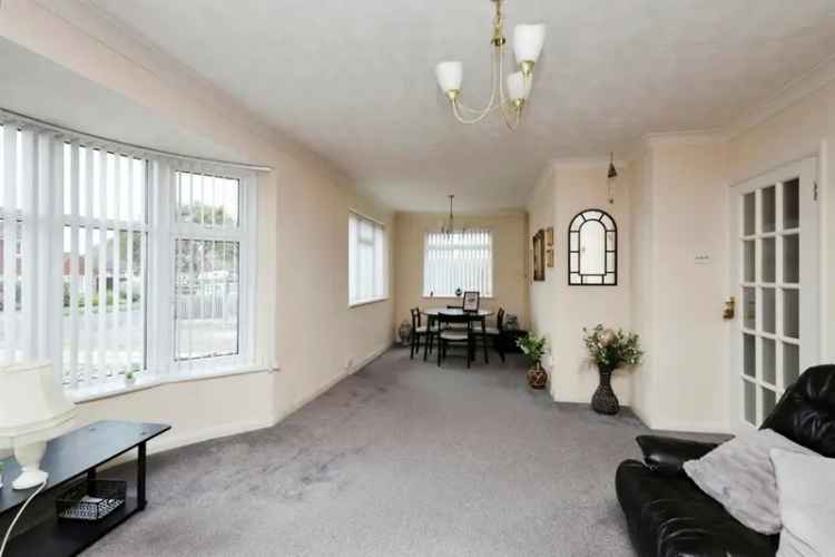 Seaford 4-Bedroom Detached Bungalow Large Garden Garage Near Coast
