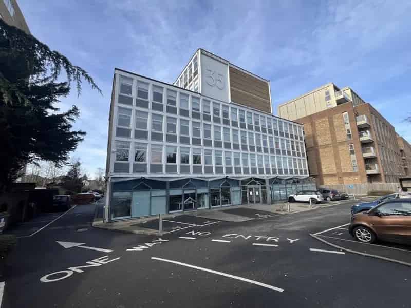 Haywards Heath Office Building 39487 sq ft
