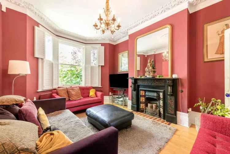 Semi Detached Family House 2045 sq ft