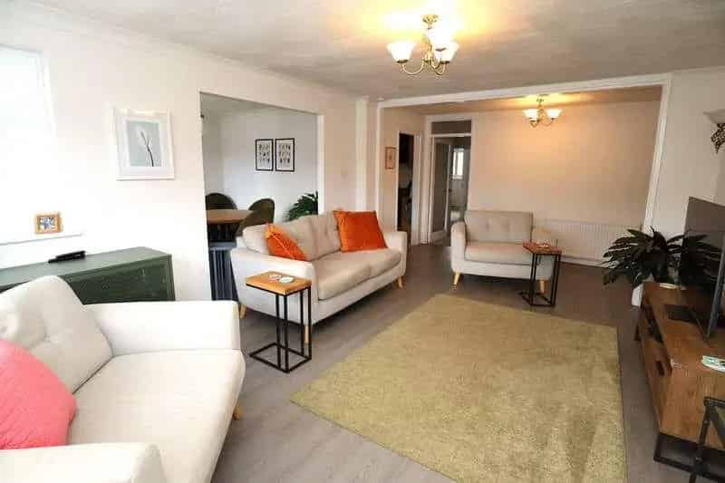 3 bed house for sale